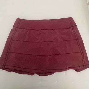 Lululemon pace rival mid-rise skirt